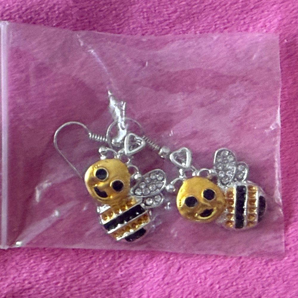 Cute Bee Dangle Earrings - Yellow